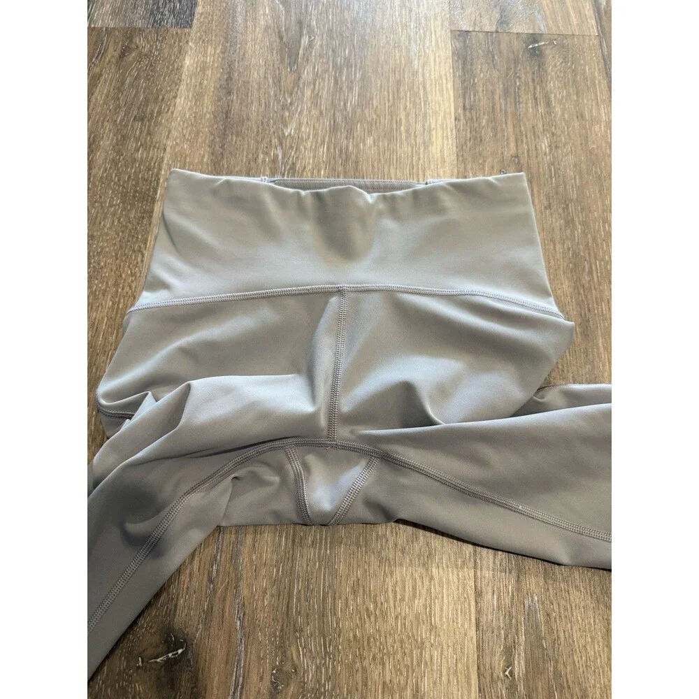 Lululemon Train 7/8 Leggings Women’s Size 4 Mesh Panels Waistband Pocket